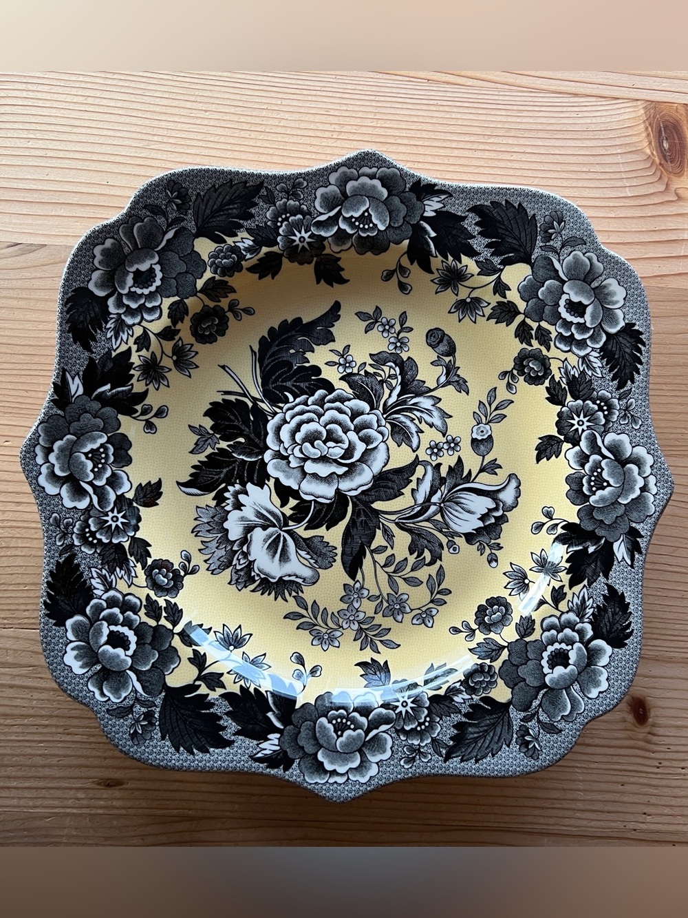 Spode Archive Collection - British Flowers Poppy